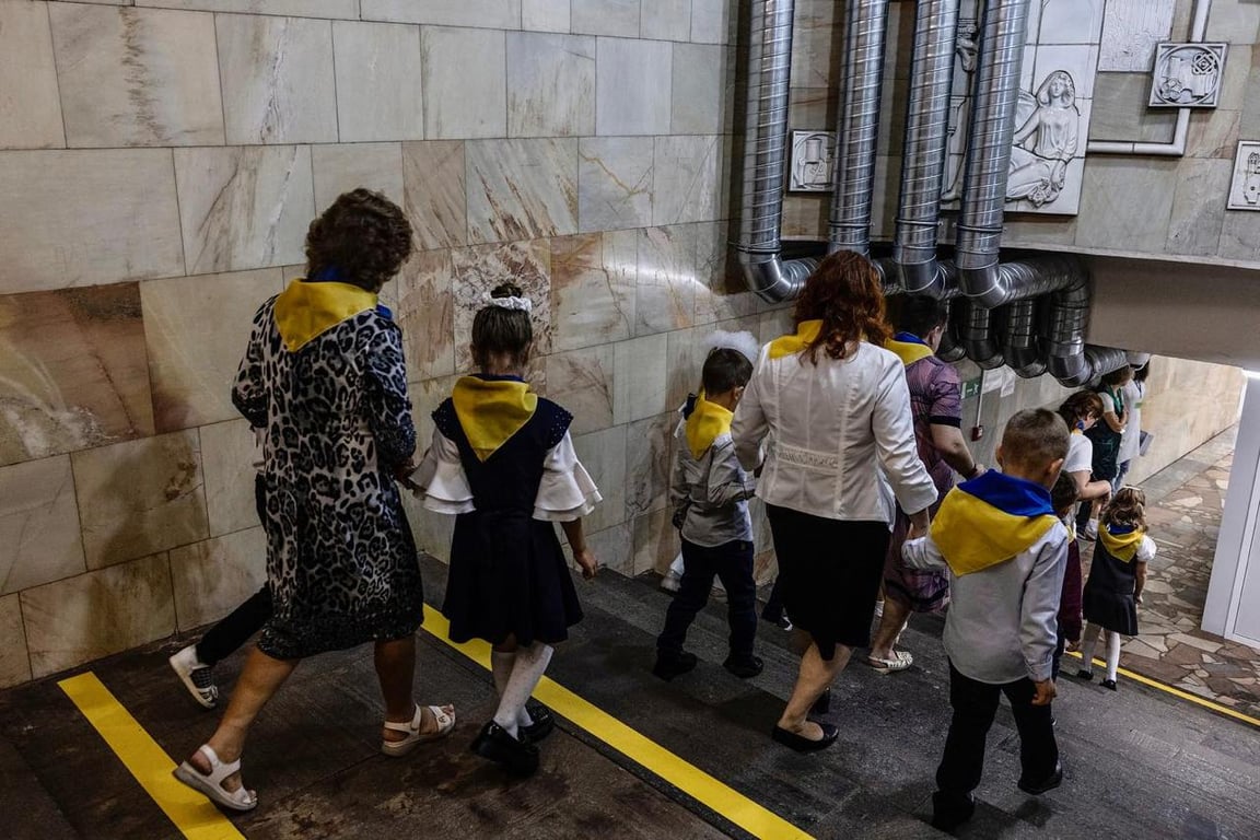 У перший день навчального року Зеленський подякував вчителям та захисникам - фото 4