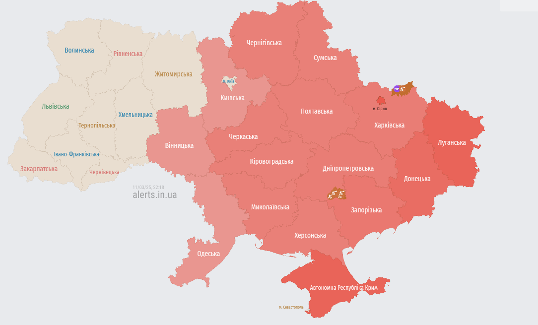 У Дніпрі пролунали вибухи — є руйнування - фото 2