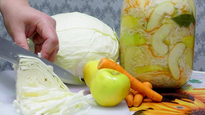 Квашеная капуста с яблоками на зиму – простой рецепт закуски с изысканным вкусом