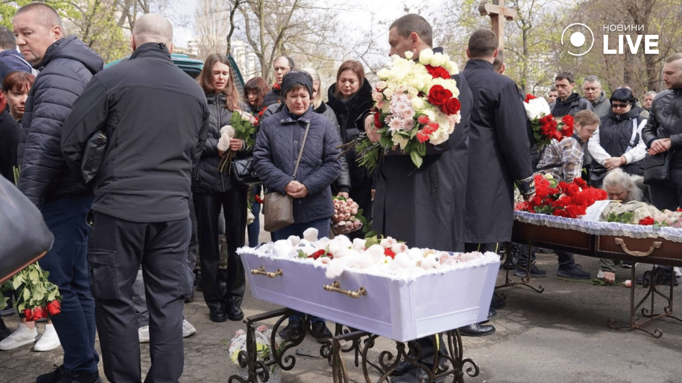 В Одесі попрощалися із загиблими від атаки 6 квітня