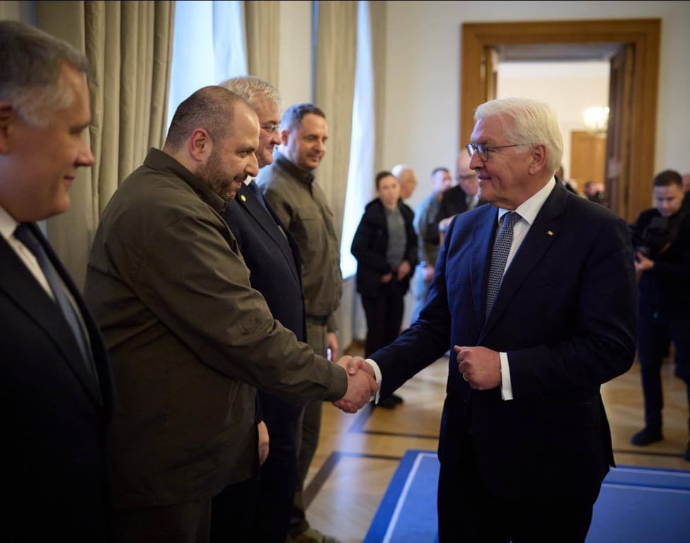 Умєров та Пісторіус провели робочу зустріч - подробиці