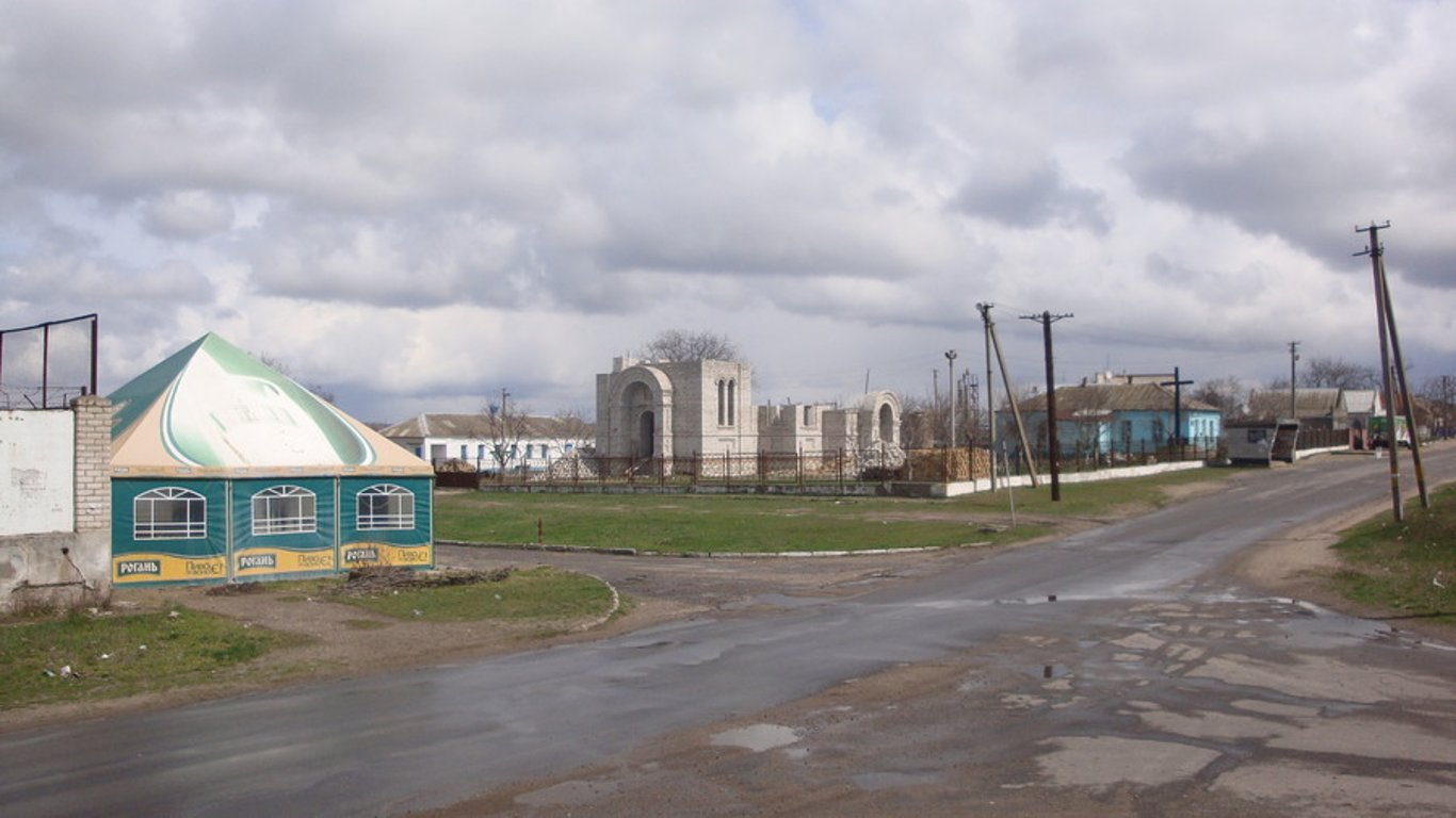 Люди из сел вокруг Новой Каховки массово переезжают в город.