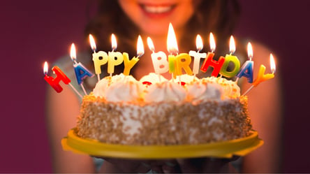 Як красиво привітати з днем народження — щирі побажання у прозі та листівки - 290x160
