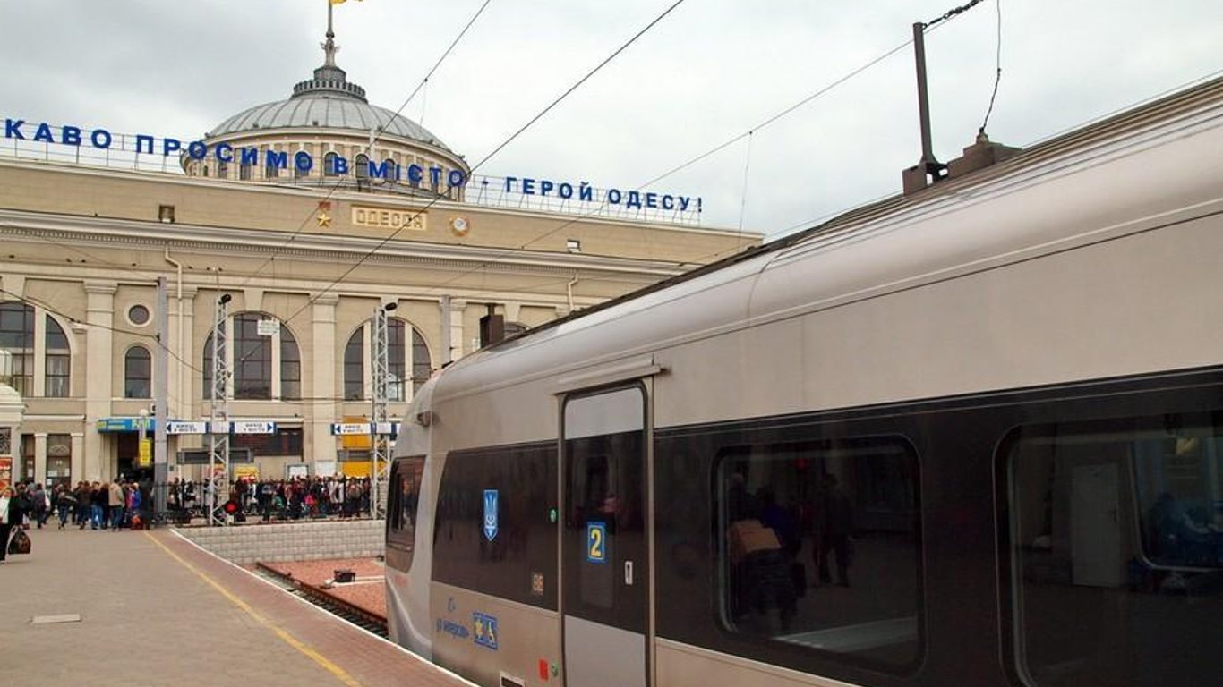 У 2024 році Укрзалізниця пришвидшить рух поїзду Одеса — Перемишль