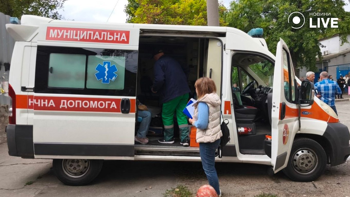 Росія влучила в будинок в Одесі