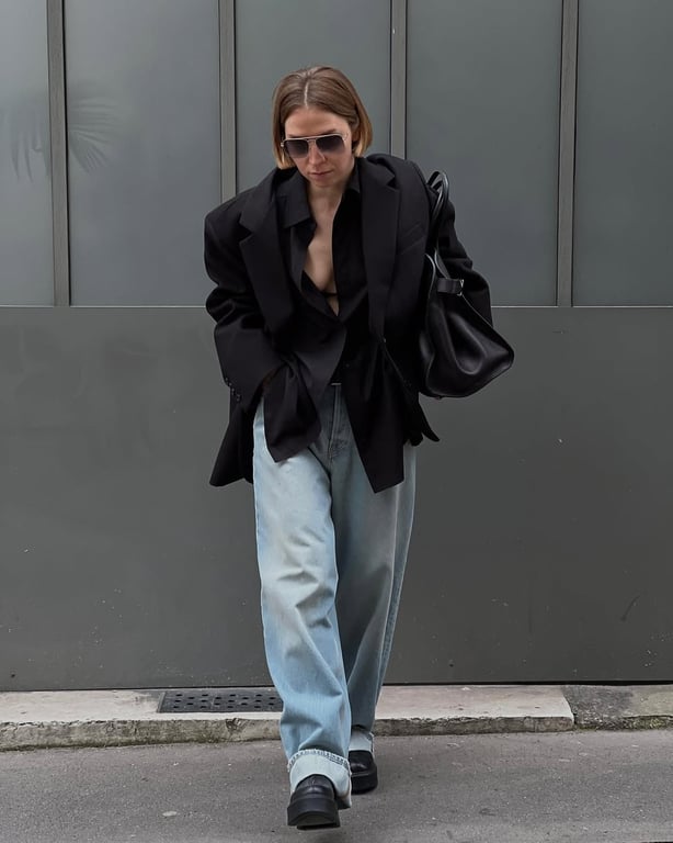 Wide-leg jeans outfit ideas for Summer 2025