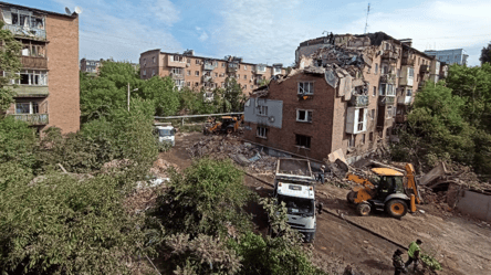У Харкові зросла кількість загиблих внаслідок удару по багатоповерхівці - 290x160
