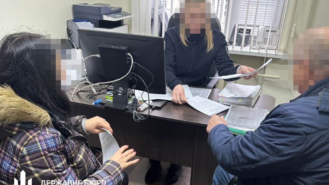 Выплаты военным пошли не туда — в Николаевской области задержали чиновницу