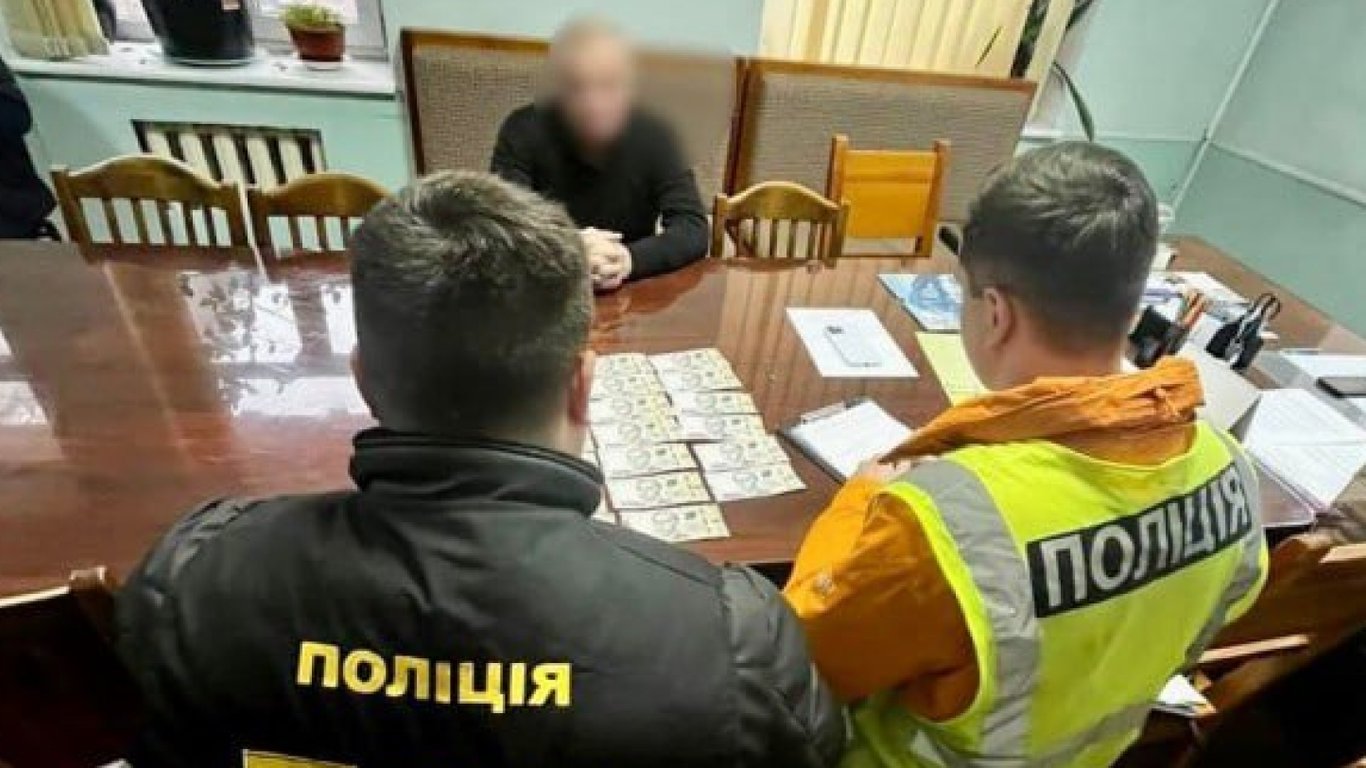 Видавав паспорти на водойми за 50 тисяч гривень — на Київщині викрили на хабарі директора держпідприємства агентства рибного господарства