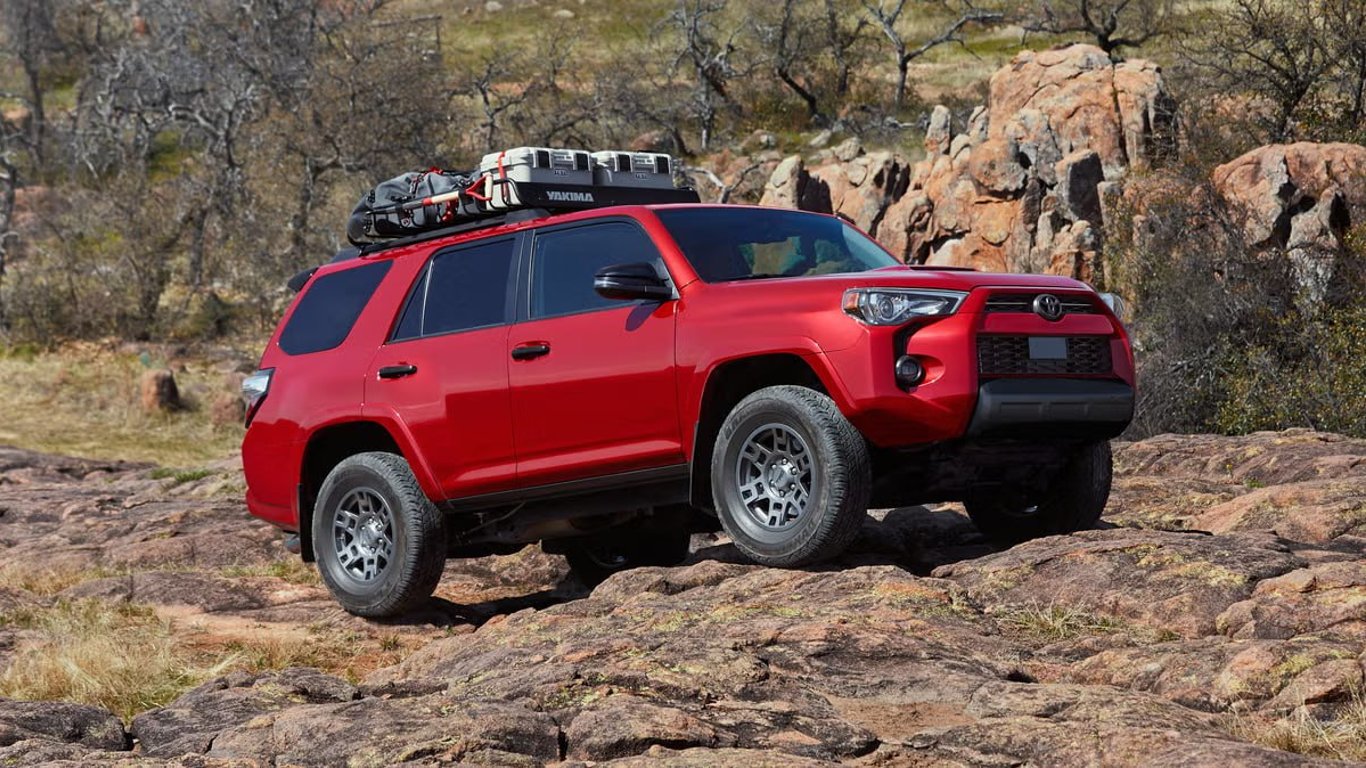 Какой внедорожник впервые в истории стал надежнее Toyota 4Runner