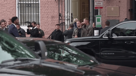 Визит в США — одел ли Зеленский костюм - 285x160