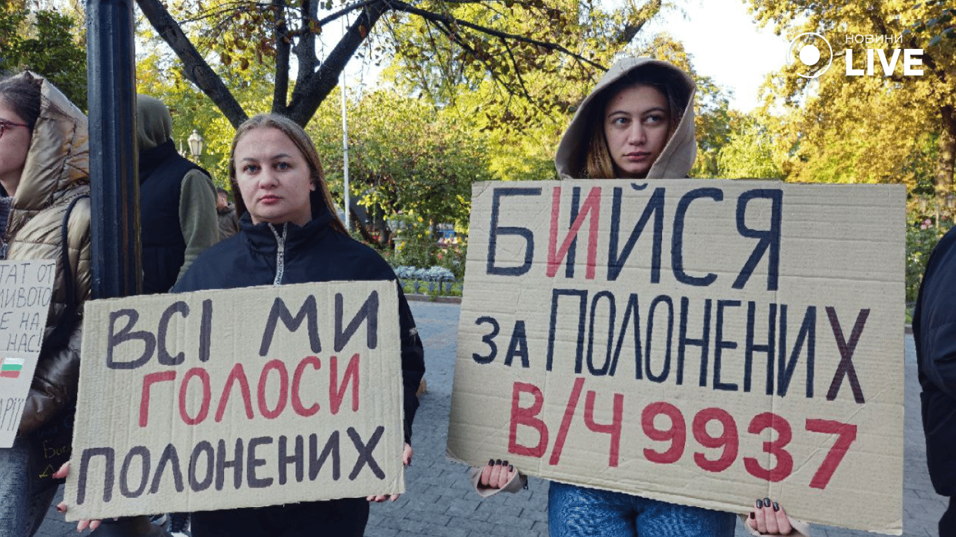 Полон вбиває кожен день акції — в Одесі продовжуються акції на підтримку "Азов" - фото 3