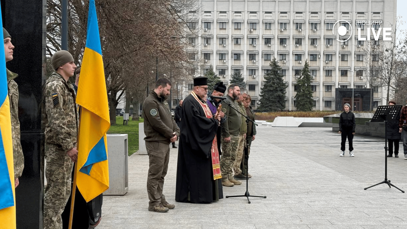 Вони віддали життя за нас — дзвін пам'яті в Одесі (фоторепортаж) - фото 1