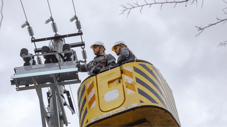 Частина жителів у Києві та області без світла через аварію - 290x166