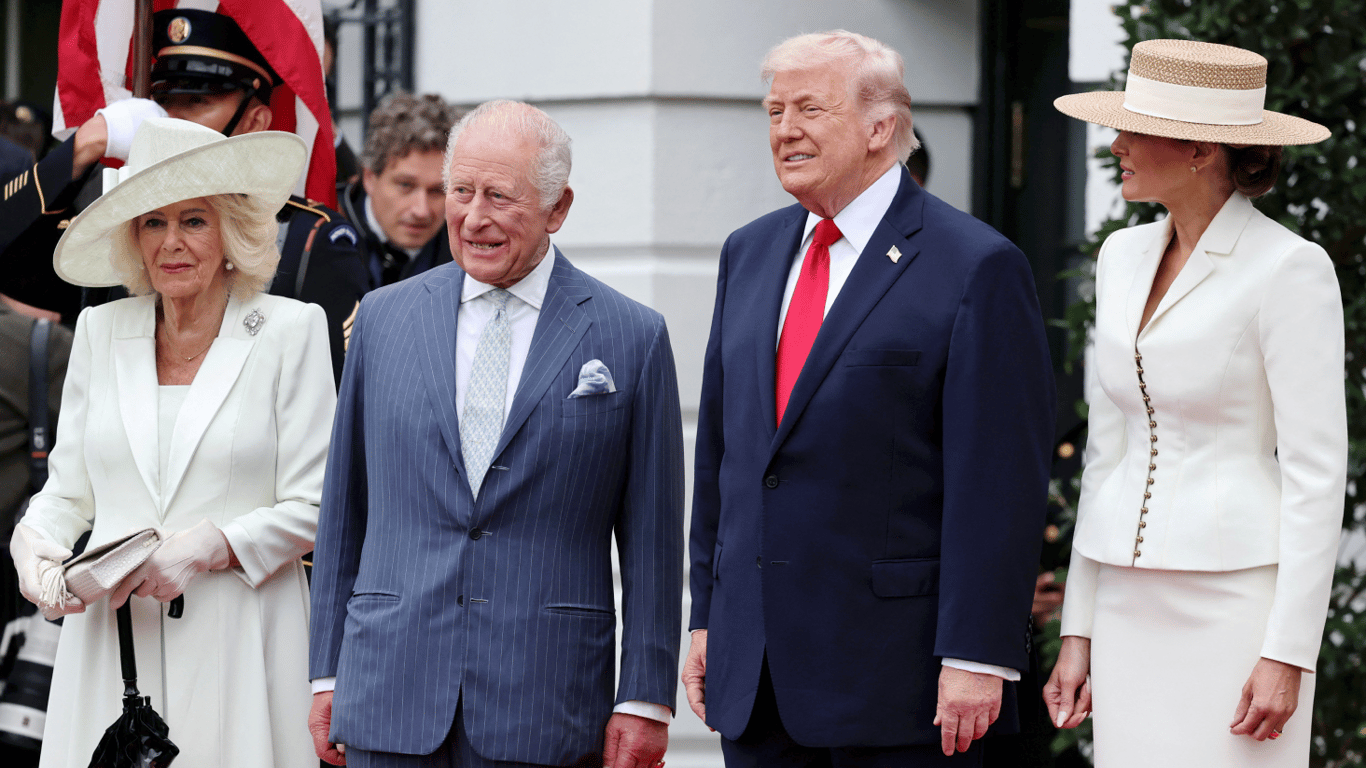 В США впервые провели военный парад для короля Британии