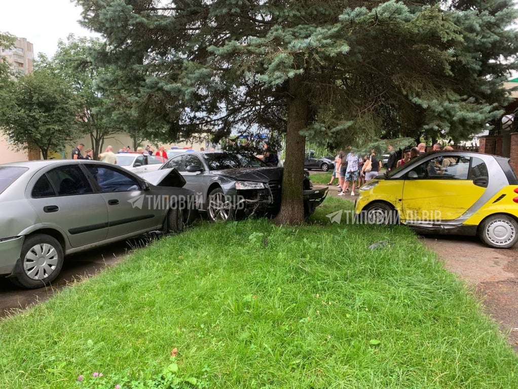ДТП у Львові. Фото: t.me/tplviv