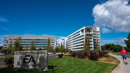 Electronic Arts забанила українського гравця через символіку Азова - 285x160