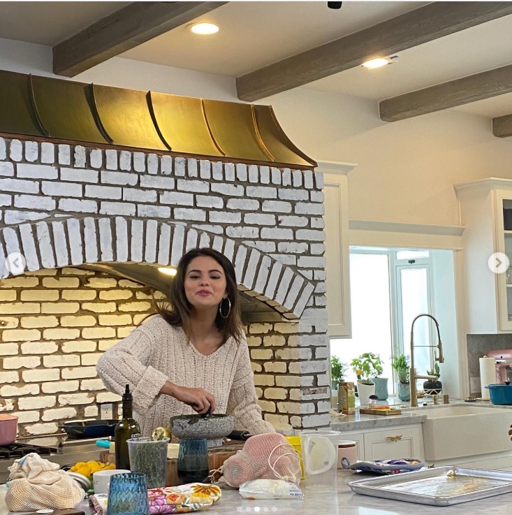 Дизайн интерьера — как кухня Гомес стала пространством будущего - фото 2