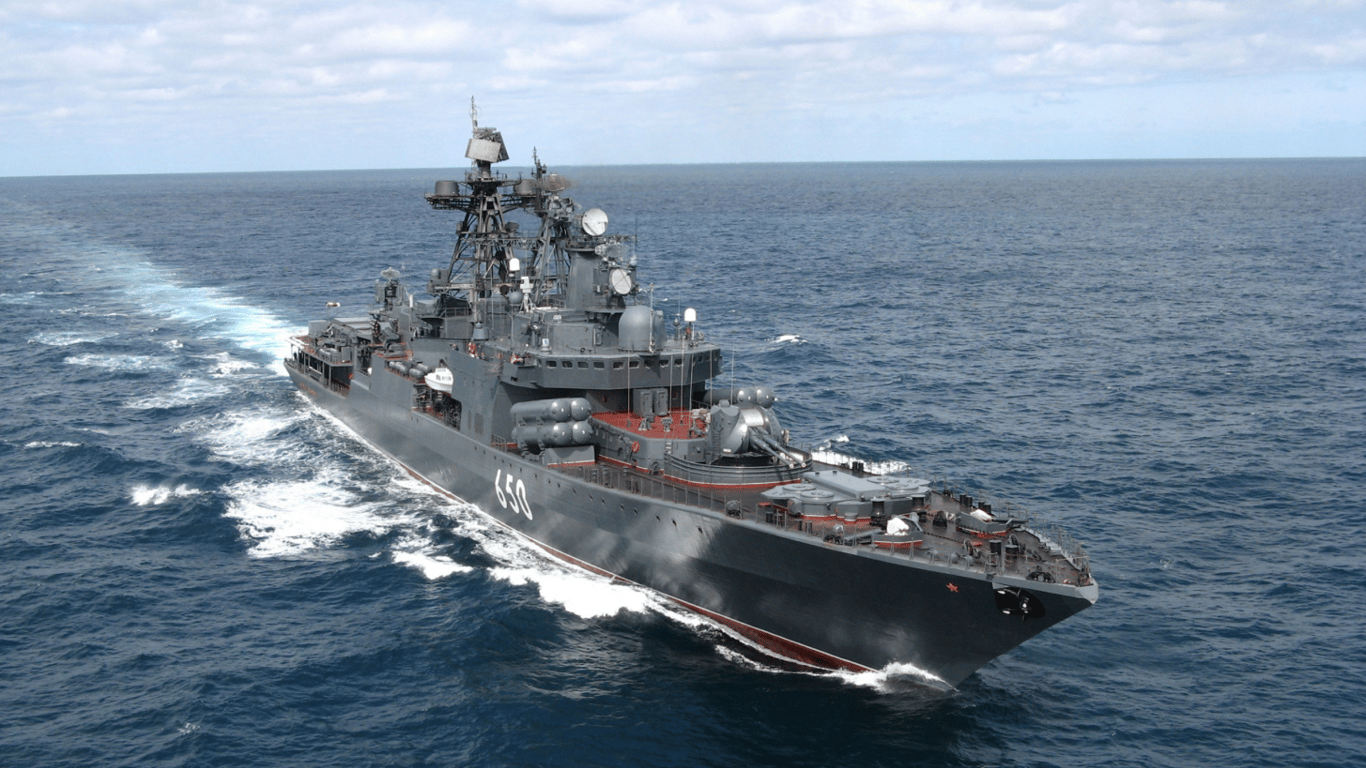 На ремонті у Севастополі стоять одразу три великі десантні кораблі РФ — моніторингова група