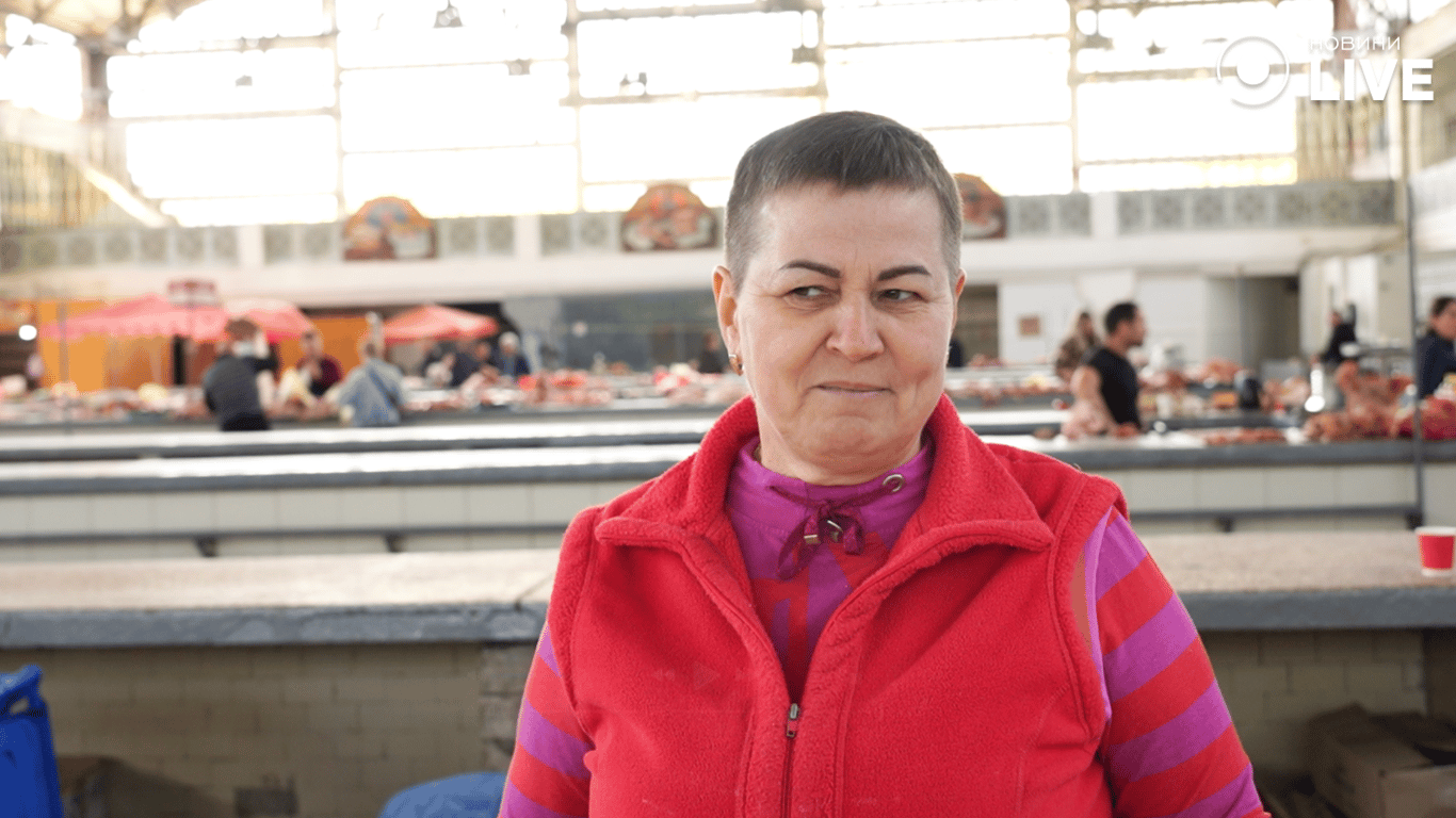 Продавчиня Тетяня