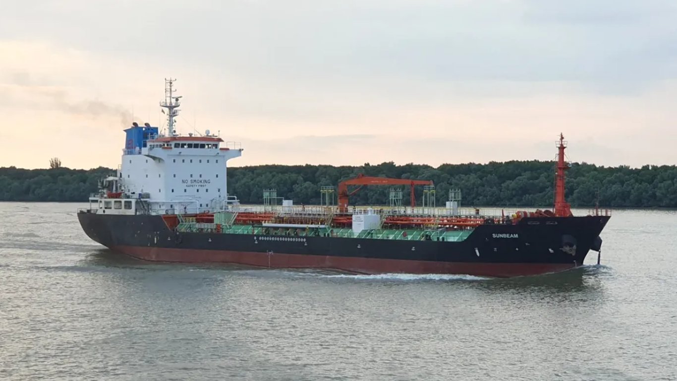 В портах Великої Одеси збільшилась кількість хімічних танкерів — що відомо про експорт