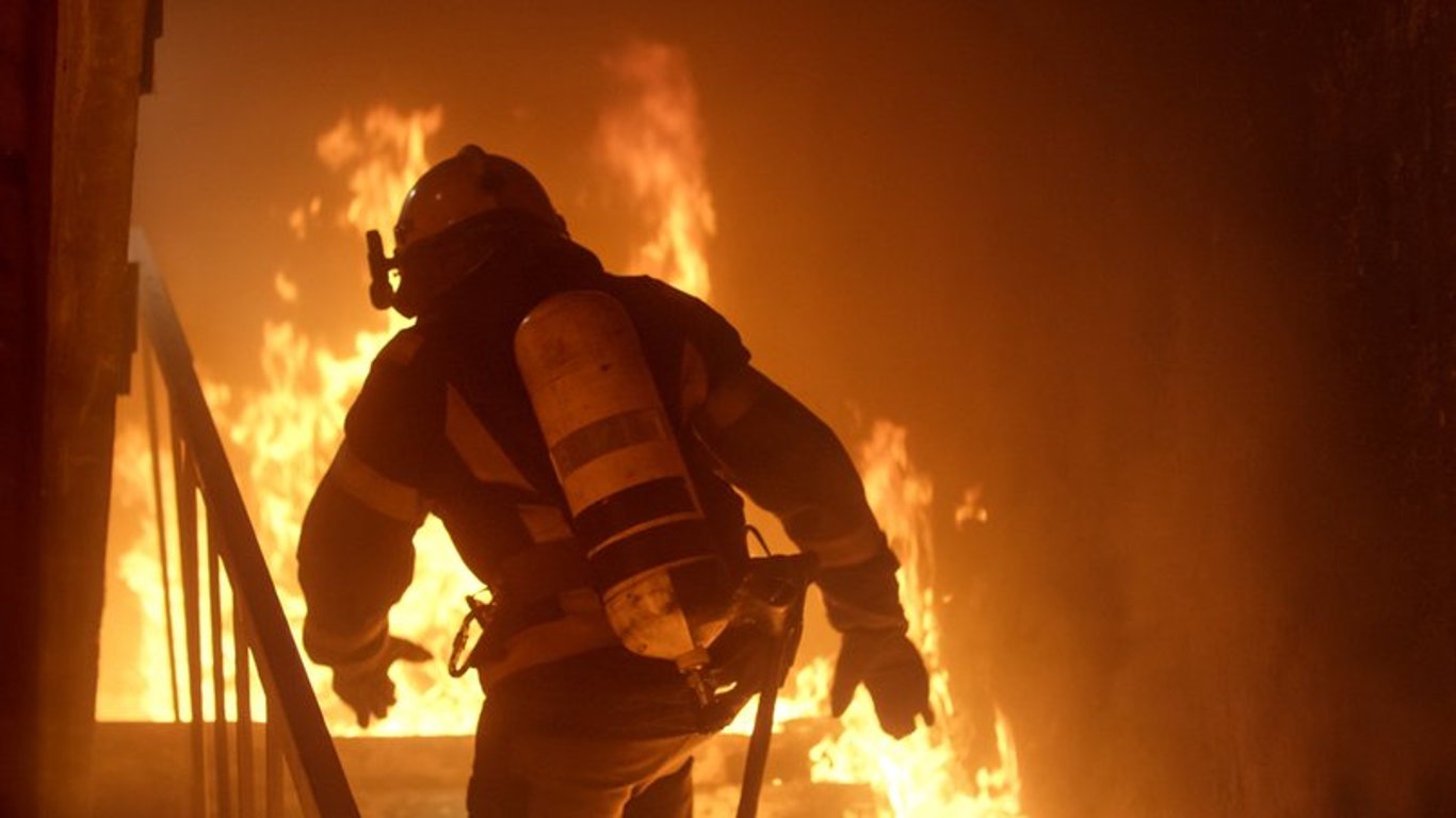 Робота в "Азов" — які умови роботи бригада пропонує пожежникам