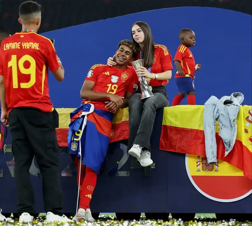 Ямаль і Алекса Паділья