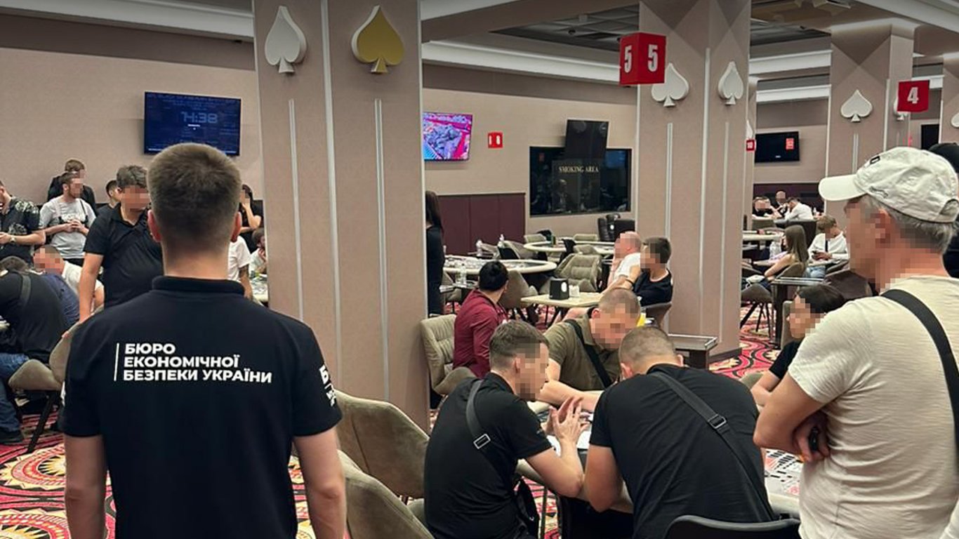 "Ва-банк": в Одессе и Киеве раскрыта подпольная сеть покер-клубов