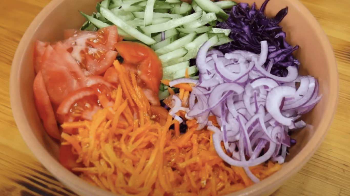 простий рецепт салата Шаурма, легендарний хіт сезону