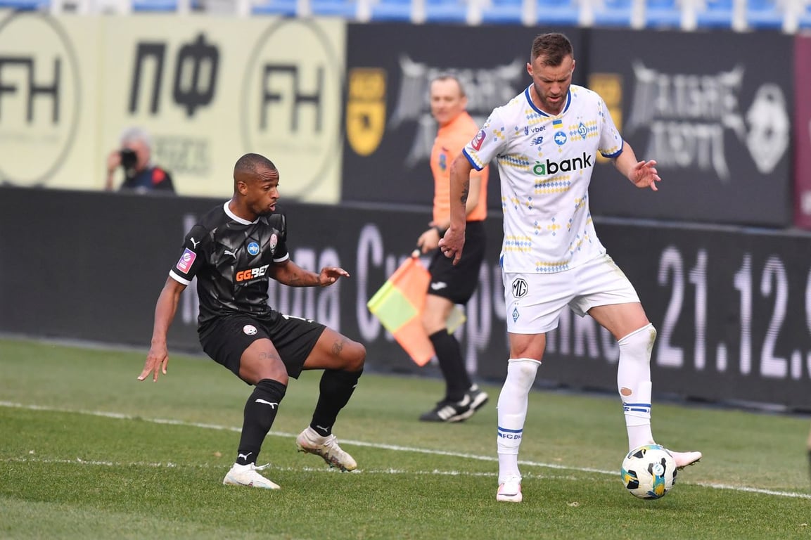 Матч Динамо — Заря