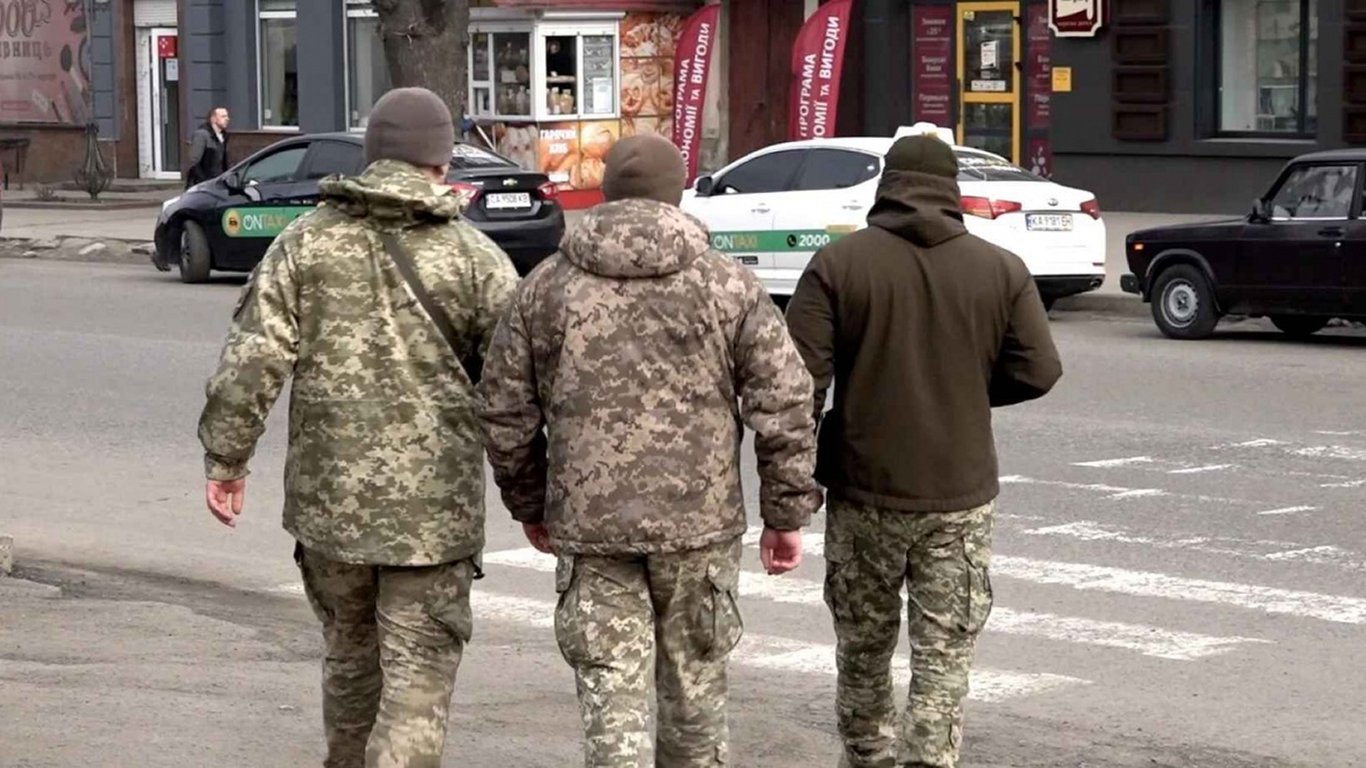 На Волыни работники ТЦК избили отца и его 14-летнего сына: нардеп