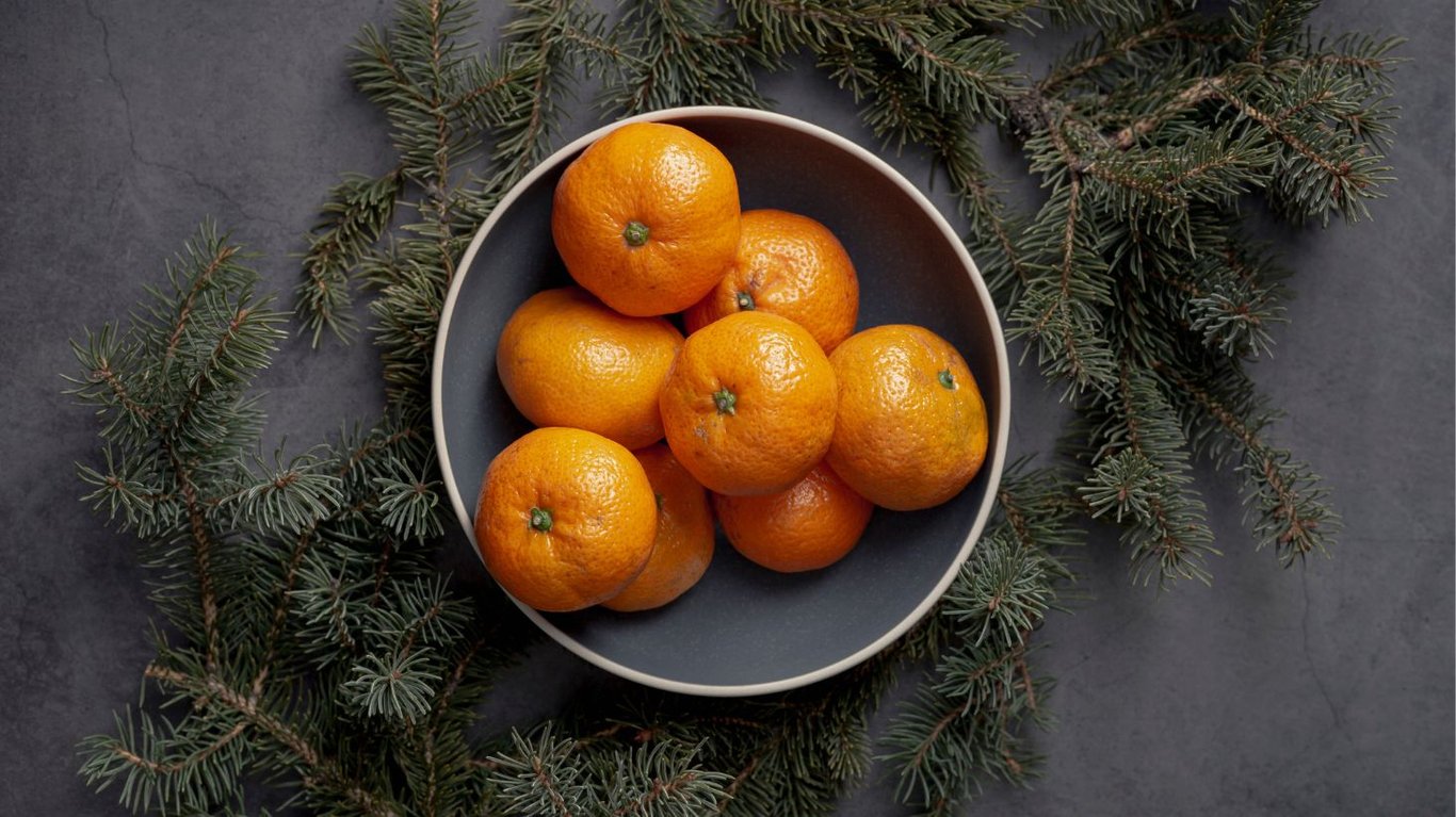 сколько мандарин положить на новогодний стол 2025