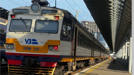 Укрзалізниця вдосконадила сервіс: нові доступні страви та послуги - 290x166