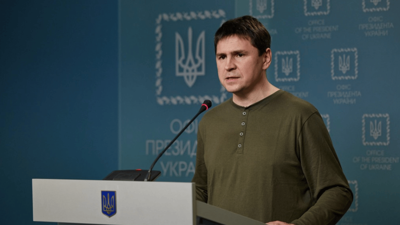Буде багато питань: Подоляк про другий термін Зеленського