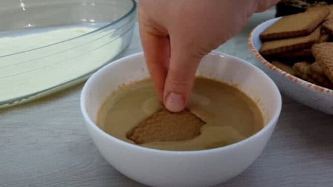 десерт італійців, просто змішайте каву з молоком 