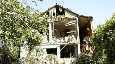 В Днепровском районе Киева разрушены дома — фоторепортаж - 285x160