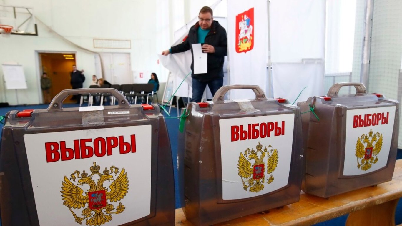 Росія хоче дозволити голосувати за Путіна людям з українським паспортом