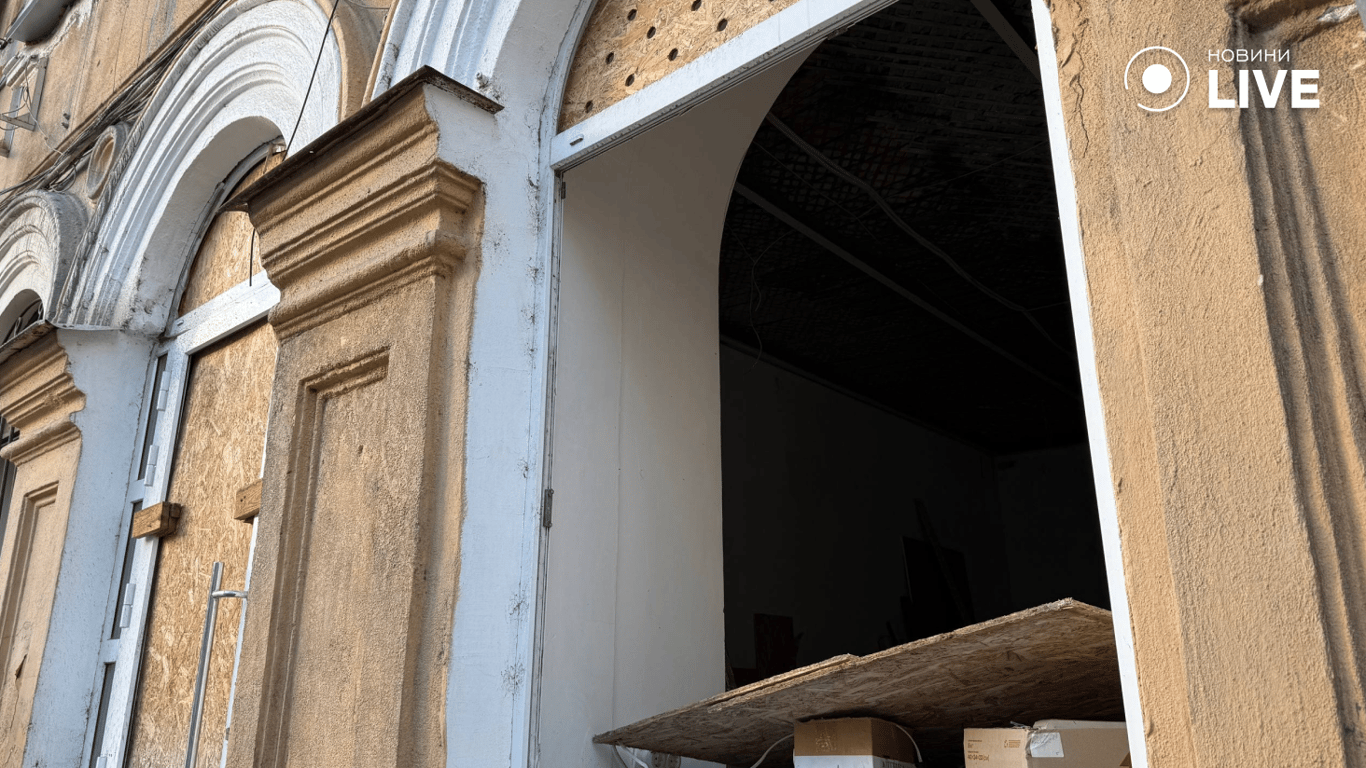 Руйнування після нічної атаки РФ на Одесу