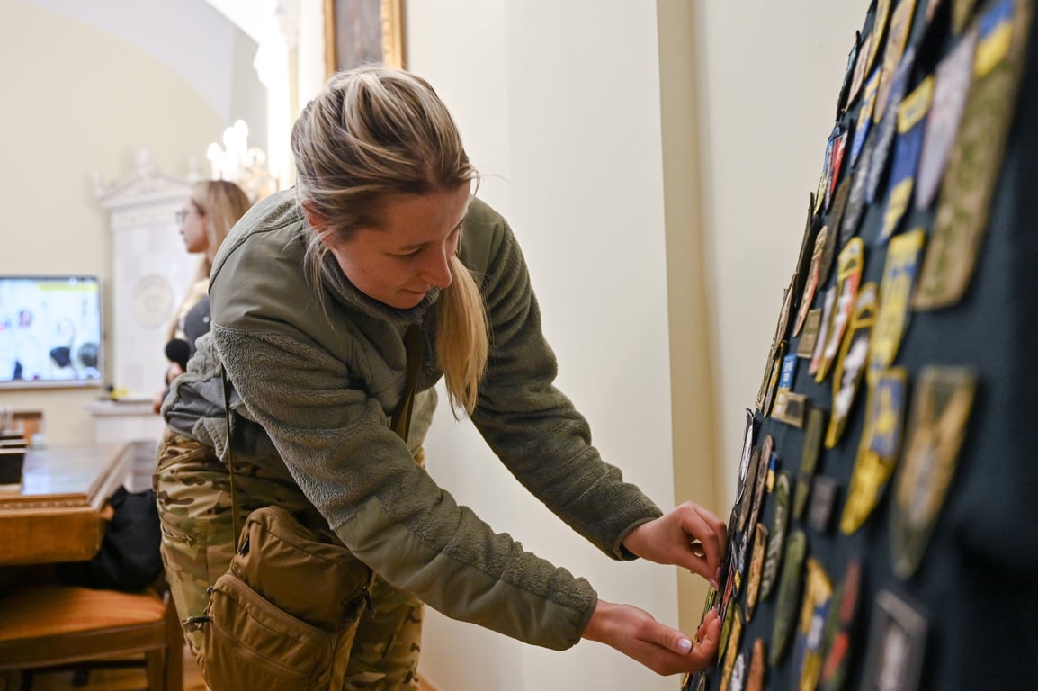 Встреча с львовскими волонтерами: мэр поблагодарил за их труд