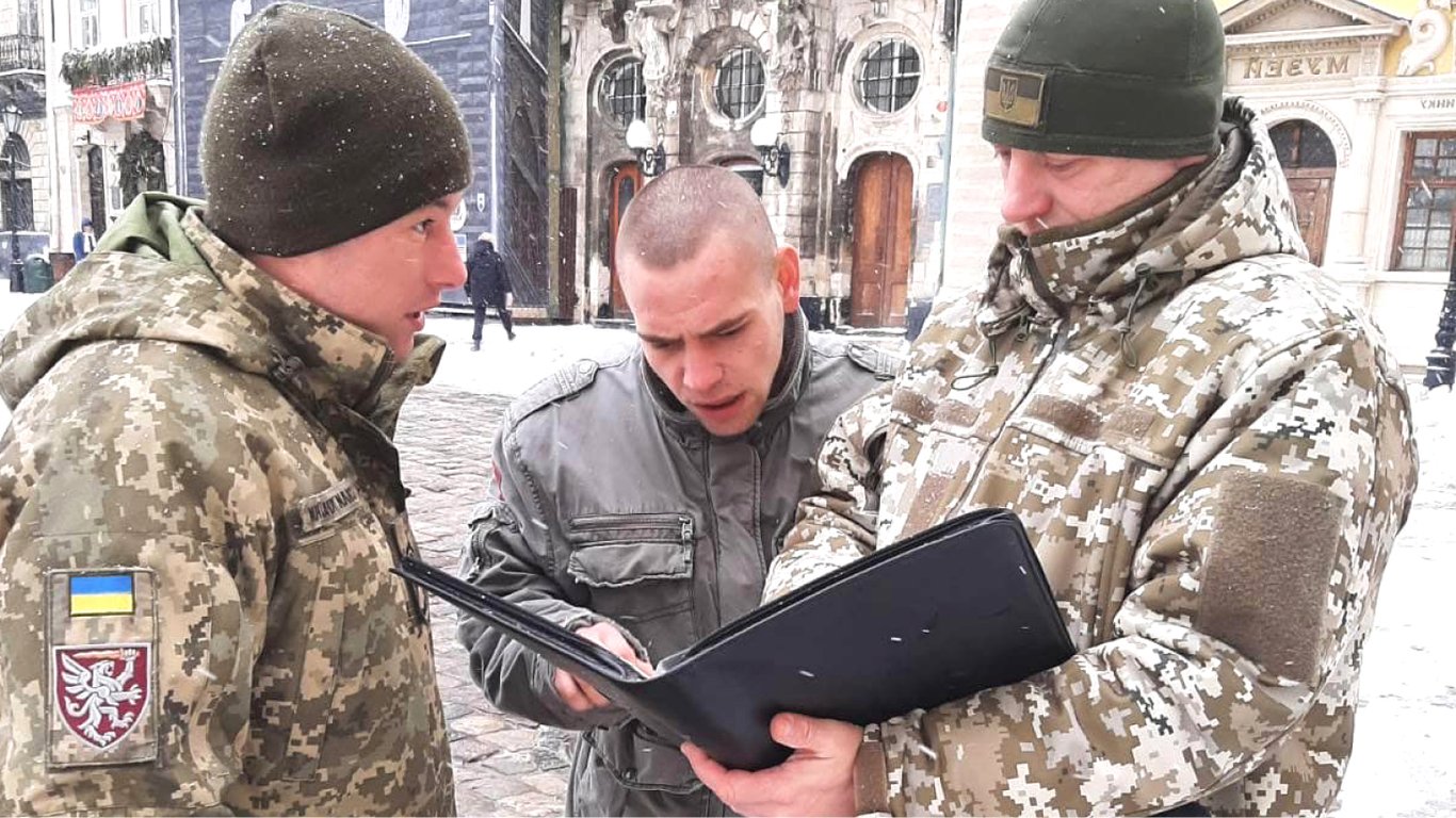 Мобилизация в Украине — имеют ли право работники ТЦК задерживать мужчин