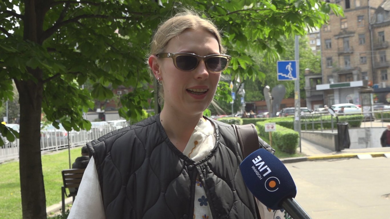 Киянка Катерина, день вишиванки