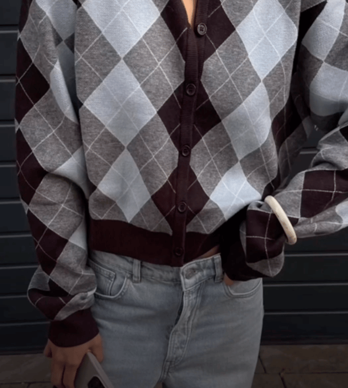 Про светри з цим принтом вже давно говорять усі