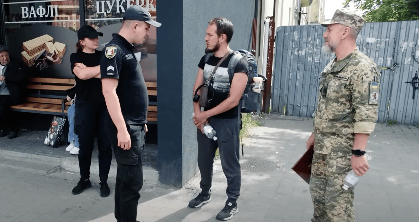 Кто имеет право задерживать нарушителей военного учета