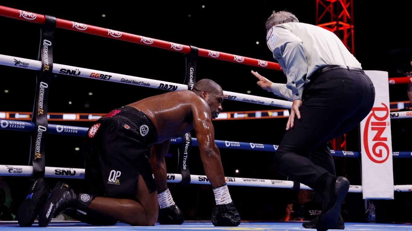 Александр Усик