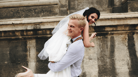 Туристам запретили свадьбу в сердце Европы — с чем связано - 285x160