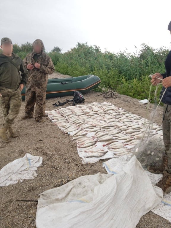 Нанесли почти миллион гривен ущерб на озере Сасык — в Одесской области задержали браконьеров - фото 3