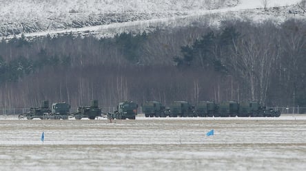 В Варшаве заметили большое количество военной техники: что говорят польские власти - 285x160