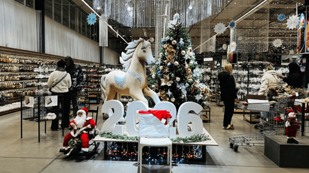 Магазин или рынок — где в Одессе выгоднее купить новогоднюю елку - 290x160