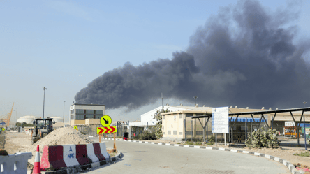 В Дубае горит небоскреб после иранской атаки — видео - 285x160