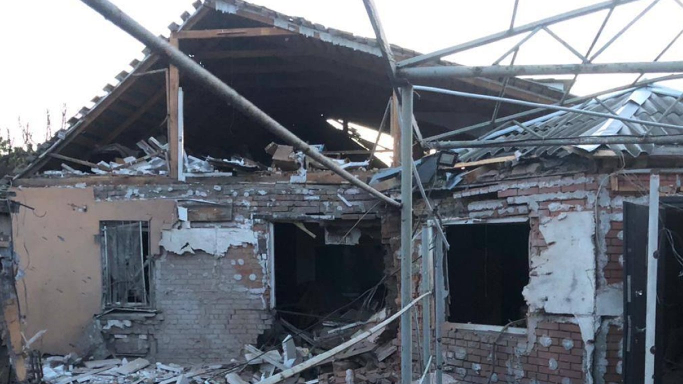 Оккупанты обстреляли Никополь из артиллерии: в ОВА рассказали о последствиях